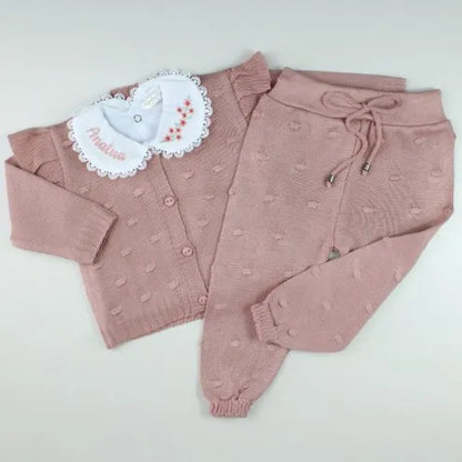 Saída De Maternidade Feminina Bebê Tricô 7 peças Lilly - ACOMPANHA BODY PERSONALIZADO                                                                        Rosê