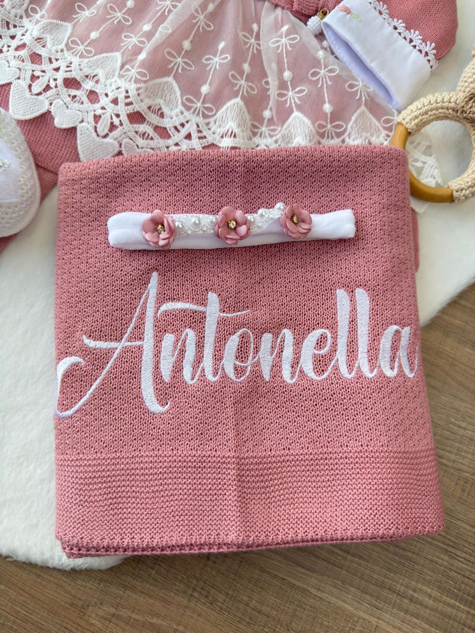 KIT SAIDA DE MATERNIDADE NICOLLE ROSE 6 PEÇAS PERSONALIZADO (RENDA CORAÇÃO)