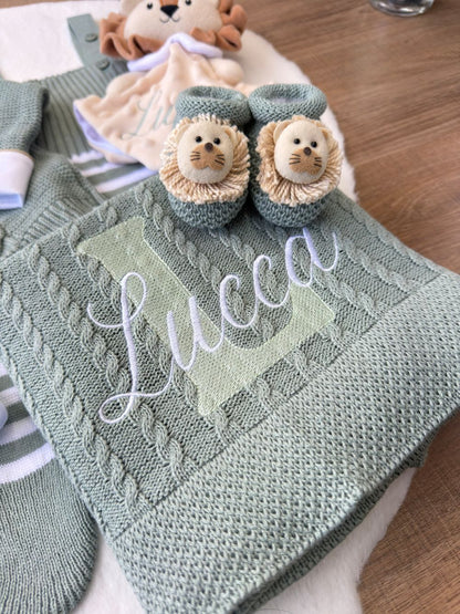 KIT SAIDA DE MATERNIDADE VICENTE 8 PEÇAS PERSONALIZADO