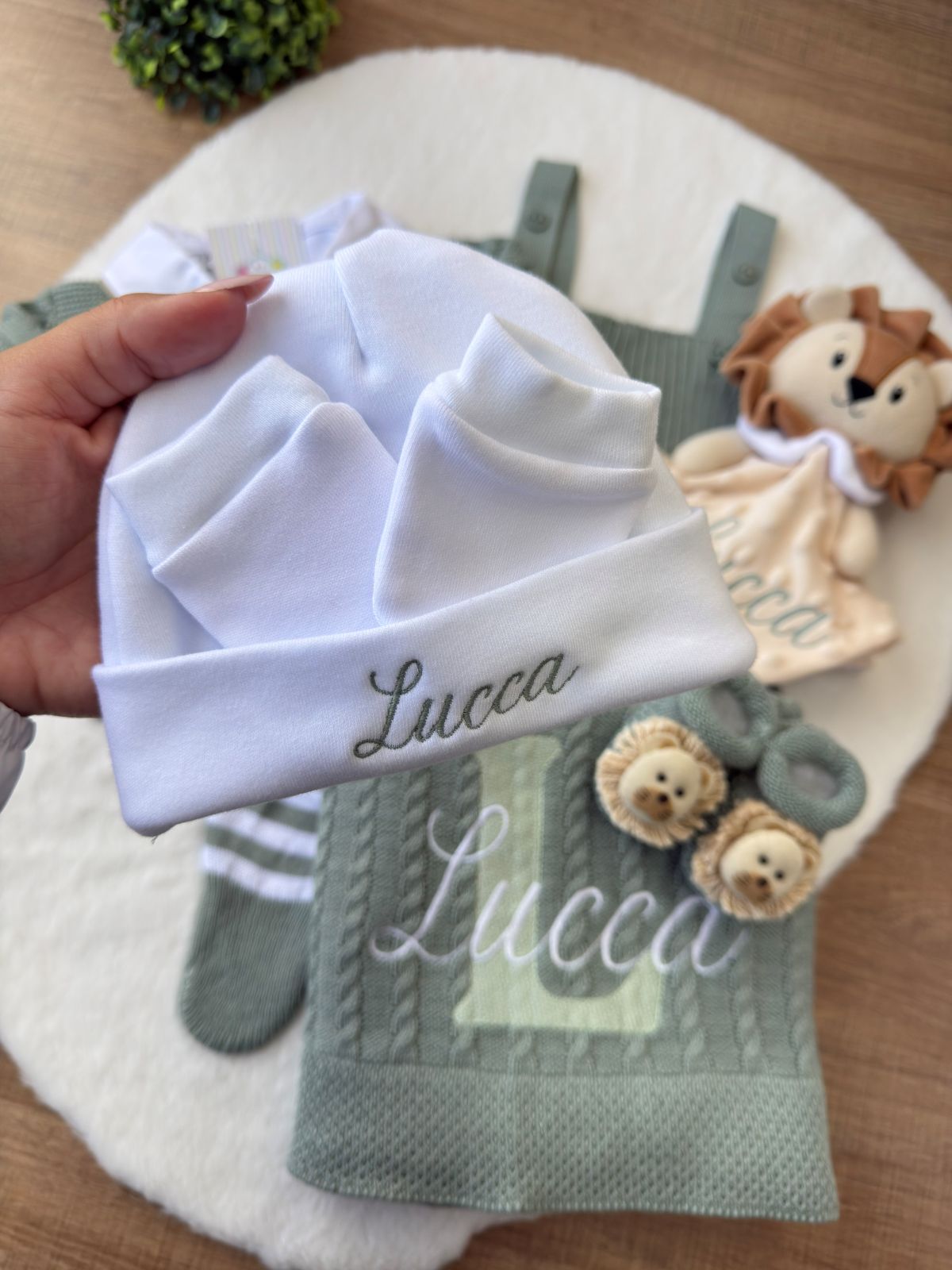 KIT SAIDA DE MATERNIDADE VICENTE 8 PEÇAS PERSONALIZADO