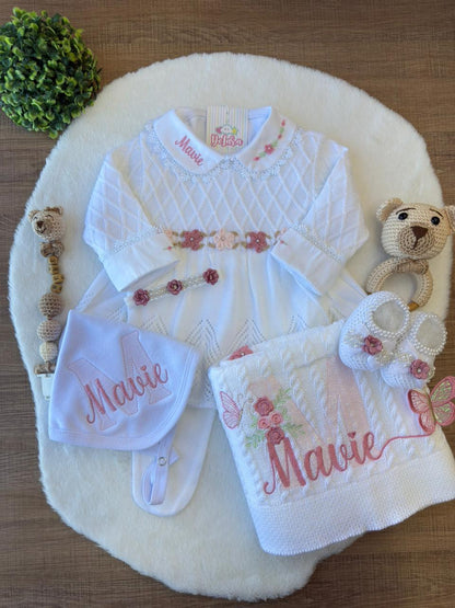 KIT SAIDA MATERNIDADE AURORA BRANCA 6 PEÇAS PERSONALIZADO