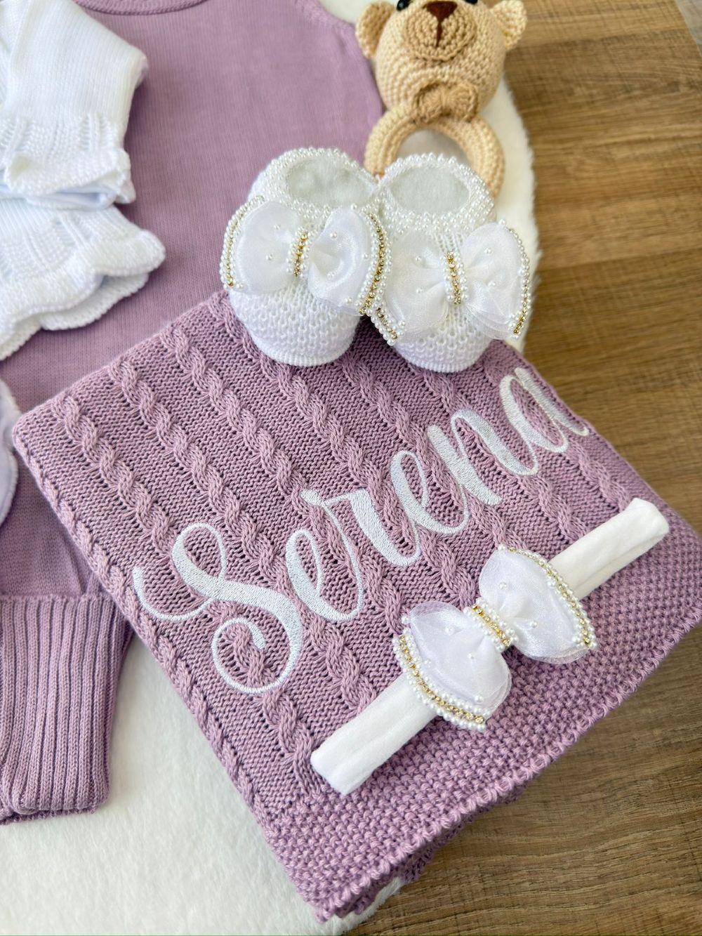 KIT SAIDA MATERNIDADE HELENA LILÁS PERSONALIZADO (7 PEÇAS)