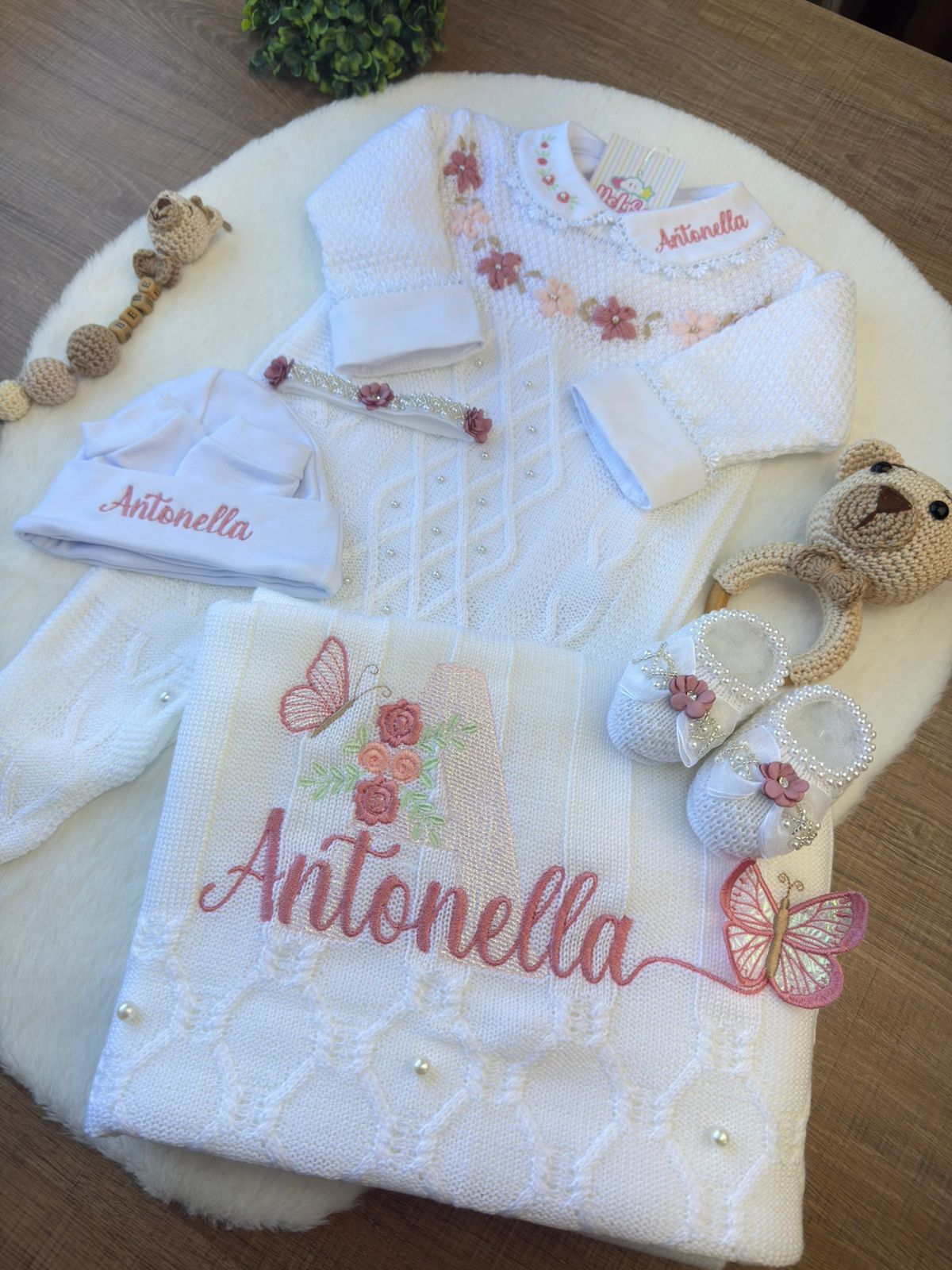 KIT SAIDA MATERNIDADE ISABELA BRANCO 7 PEÇAS PERSONALIZADO