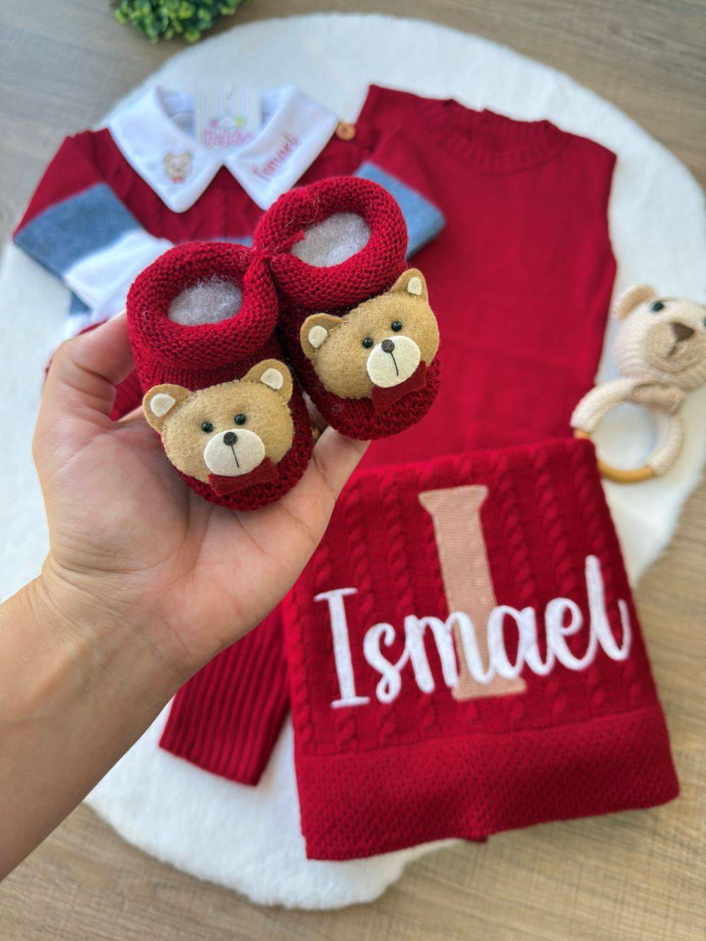 KIT SAIDA MATERNIDADE THEO URSO VERMELHO 7 PEÇAS PERSONALIZADO