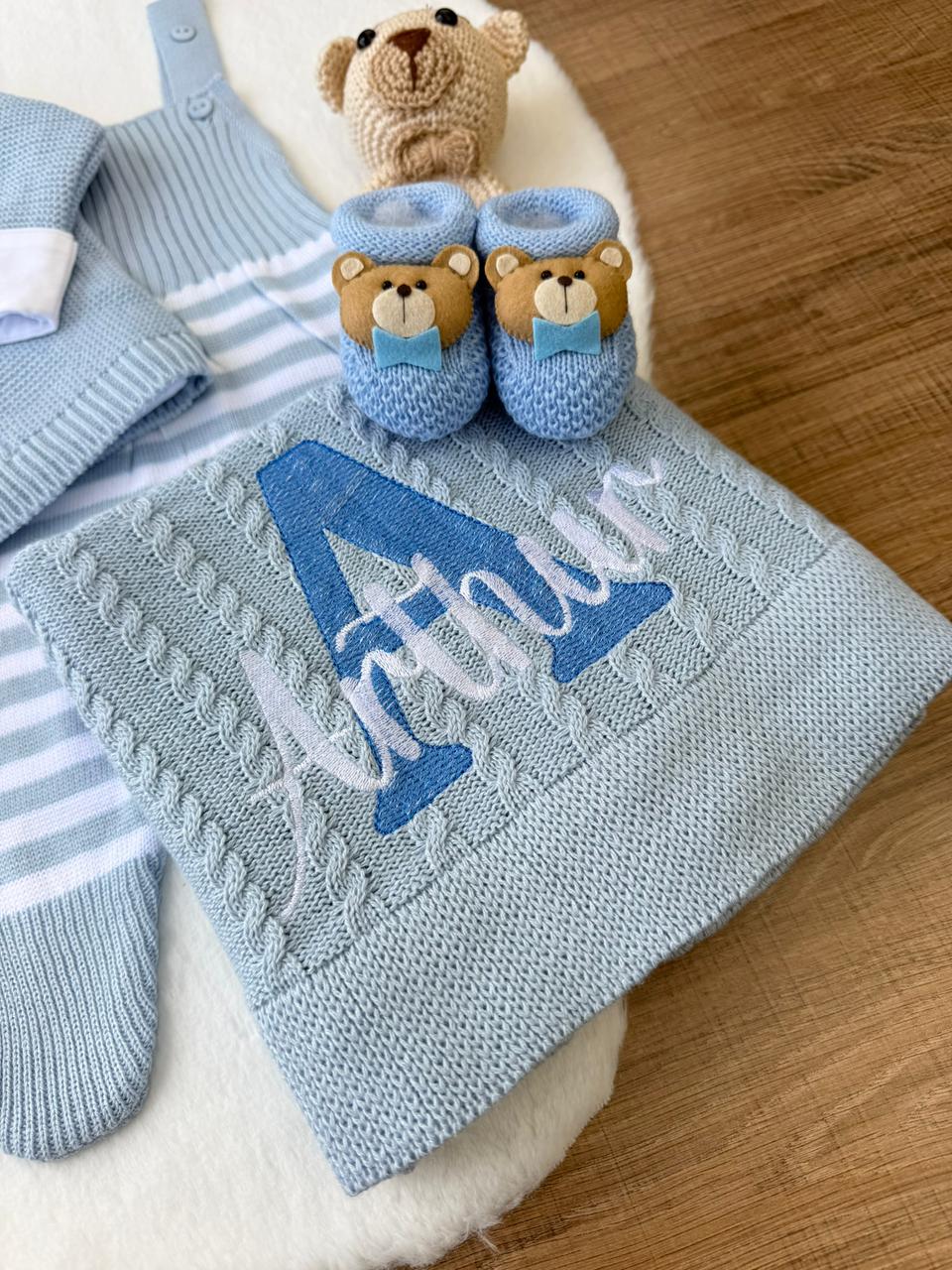 KIT VICENTE - SAÍDA DE MATERNIDADE COMPLETA DE TRICOT 7 PEÇAS URSO