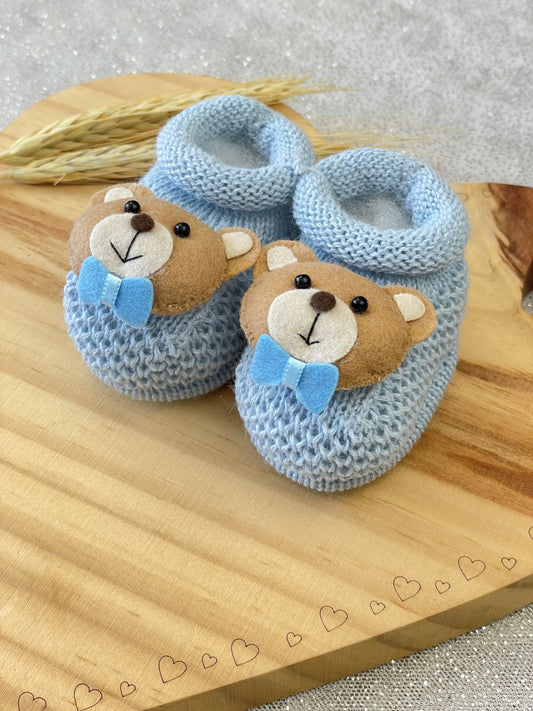 SAPATINHO URSO GRAVATA AZUL BEBÊ